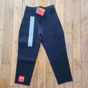 Zaggora Hot Pants Capri Flares